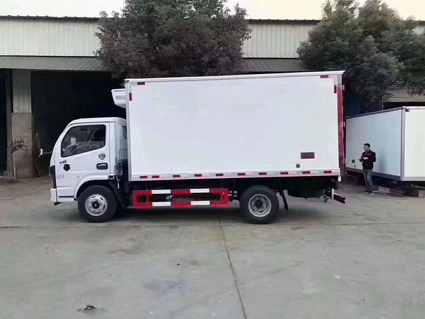 國六東風冷藏車