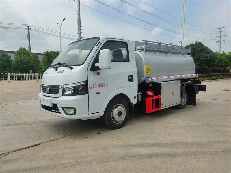 東風(fēng)途逸藍(lán)牌供液車(chē)