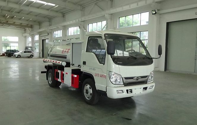 藍(lán)牌福田2.5噸供液、供水車(chē)