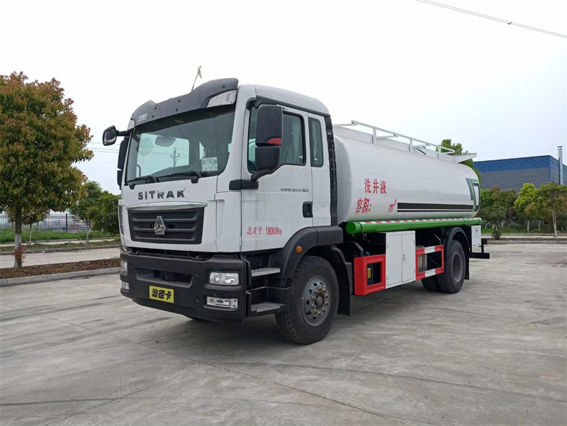 重汽汕德卡單橋17方供液車(chē)