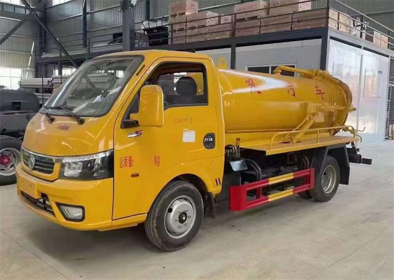 藍牌東風途逸3方吸污車